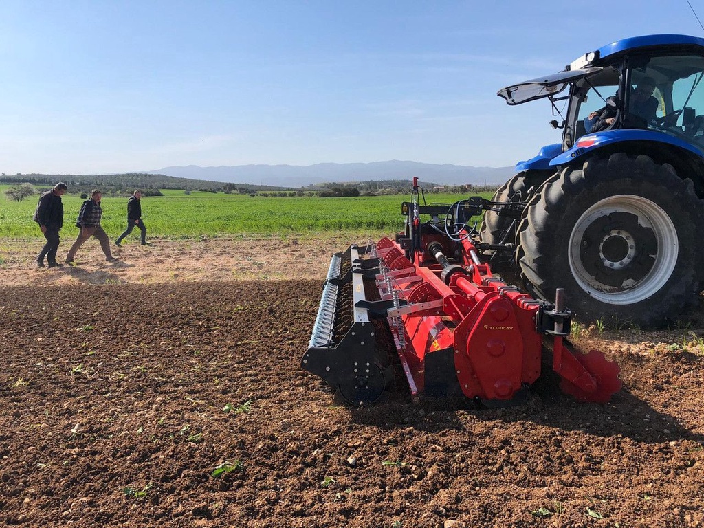 PTO MINOS frees tot 250 pk werkt op pto 540 en 1000 2.5 2.75 3 en 6 meter frees budget prijs