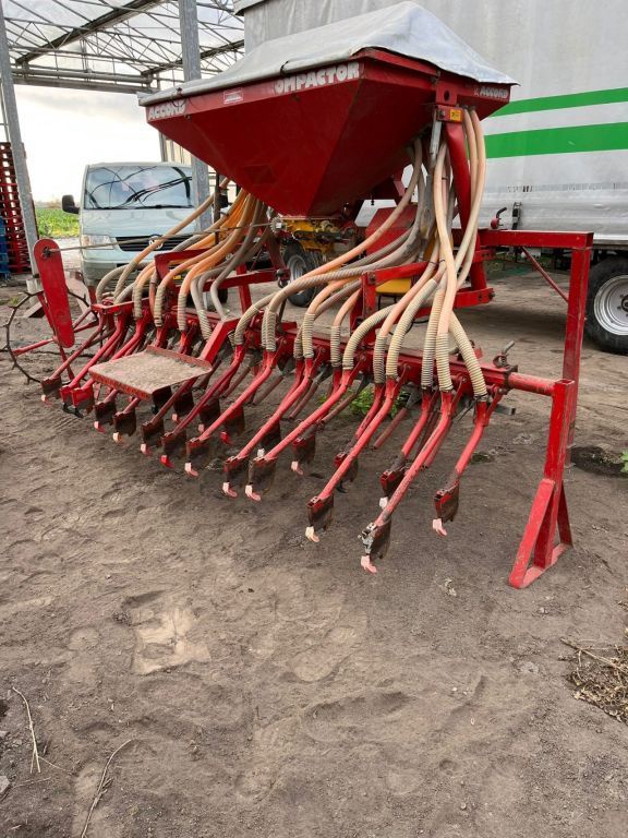 Accord zaaimachine opbouw compactor