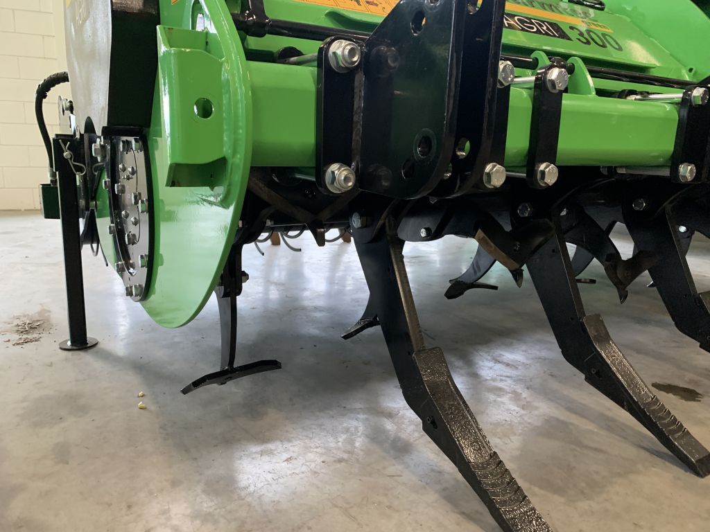 Diversen Farmtec roterende spitmachines nieuw en gebruikt