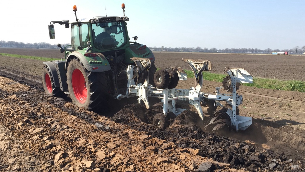 Kramer ERMO ploeg 2 fase tiger panter diepploeg