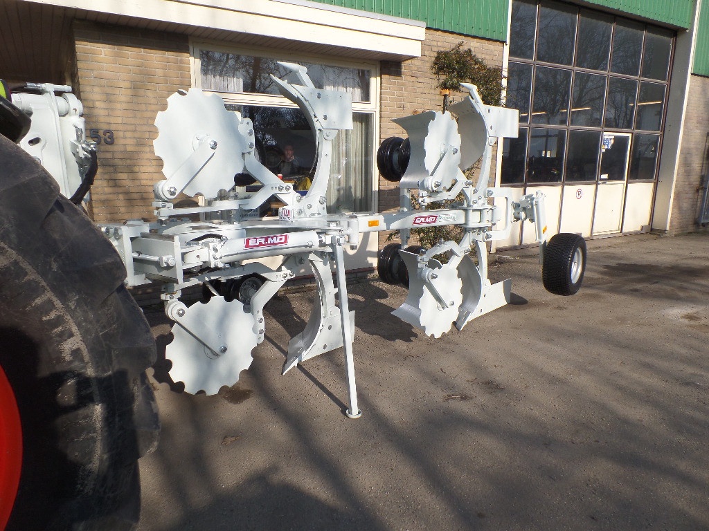 Kramer ERMO ploeg 2 fase tiger panter diepploeg