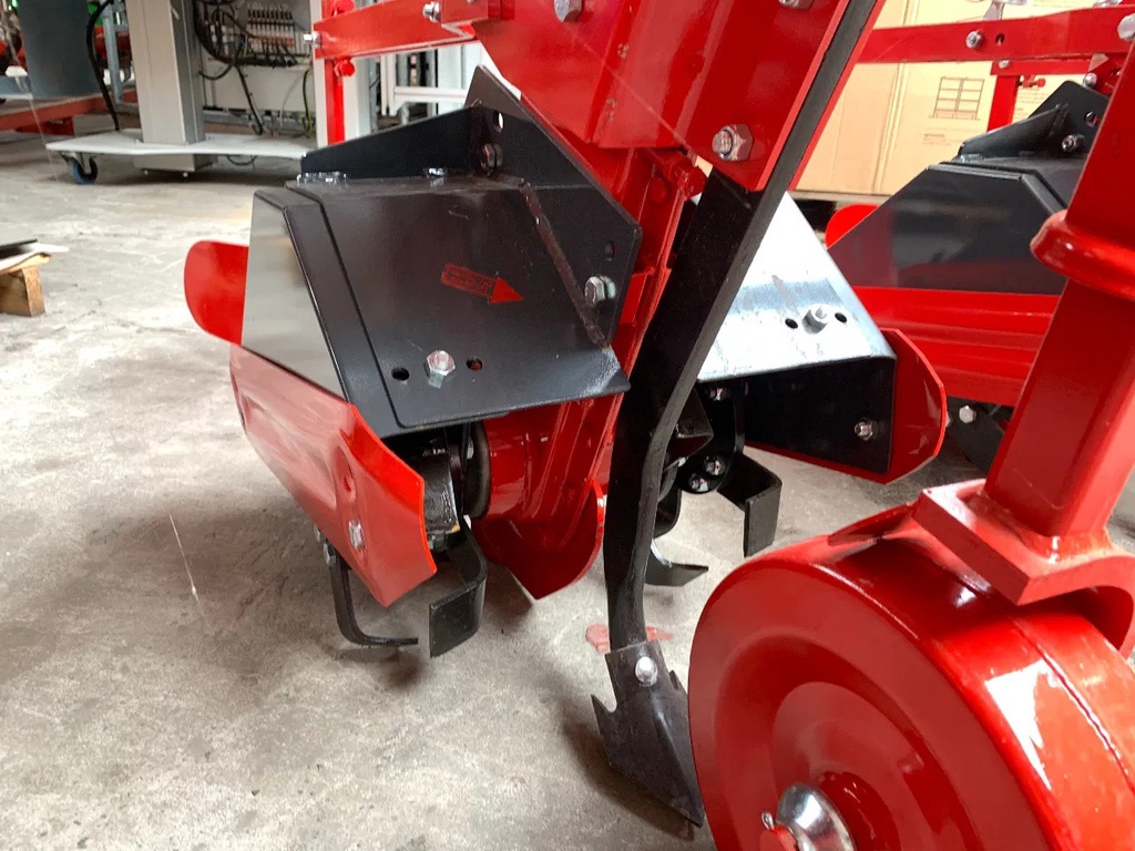 Minos KRAMER MINOS AGRI 4 rij rijenfrees met aanaarders