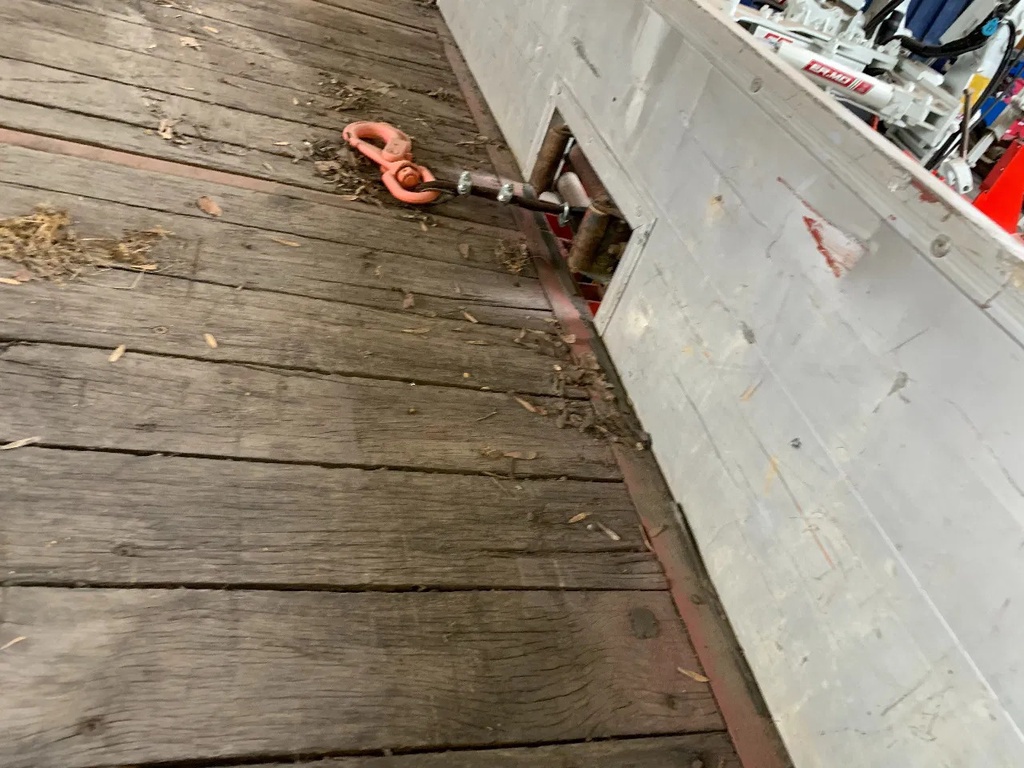 Netam-Fruehauf Aanhanger vrachtwagen met hydraulische lier