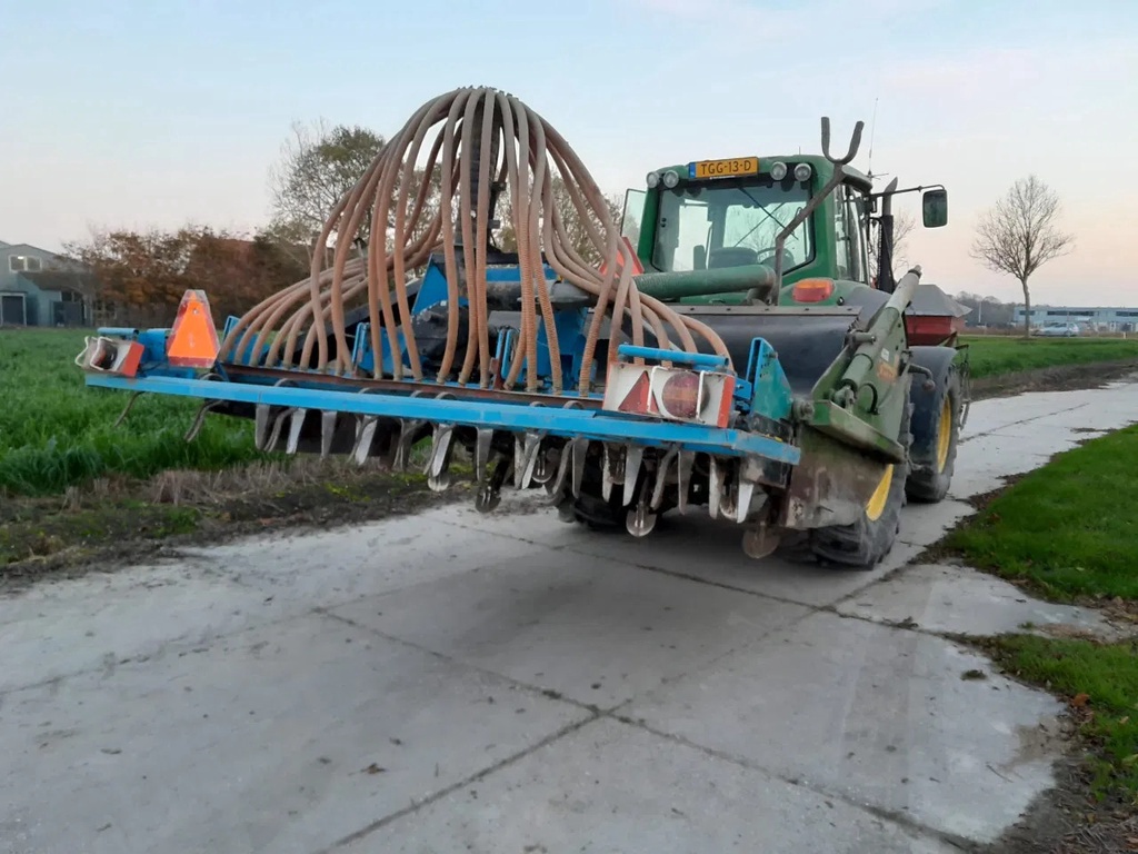 Celli Spitzaai combinatie spitmachine rotoreg zaai verdeel installatie