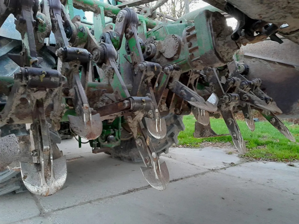 Celli Spitzaai combinatie spitmachine rotoreg zaai verdeel installatie