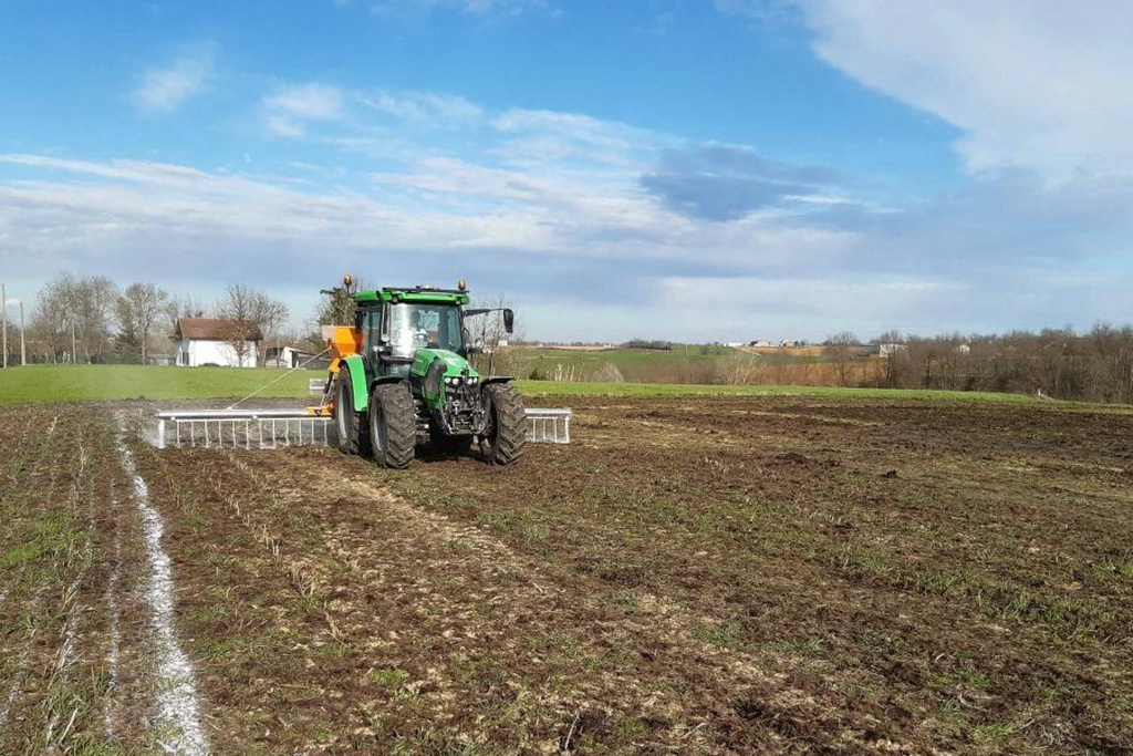 Kramer KALK strooier FISSORE tot maximaal 10 meter breed kalk strooien