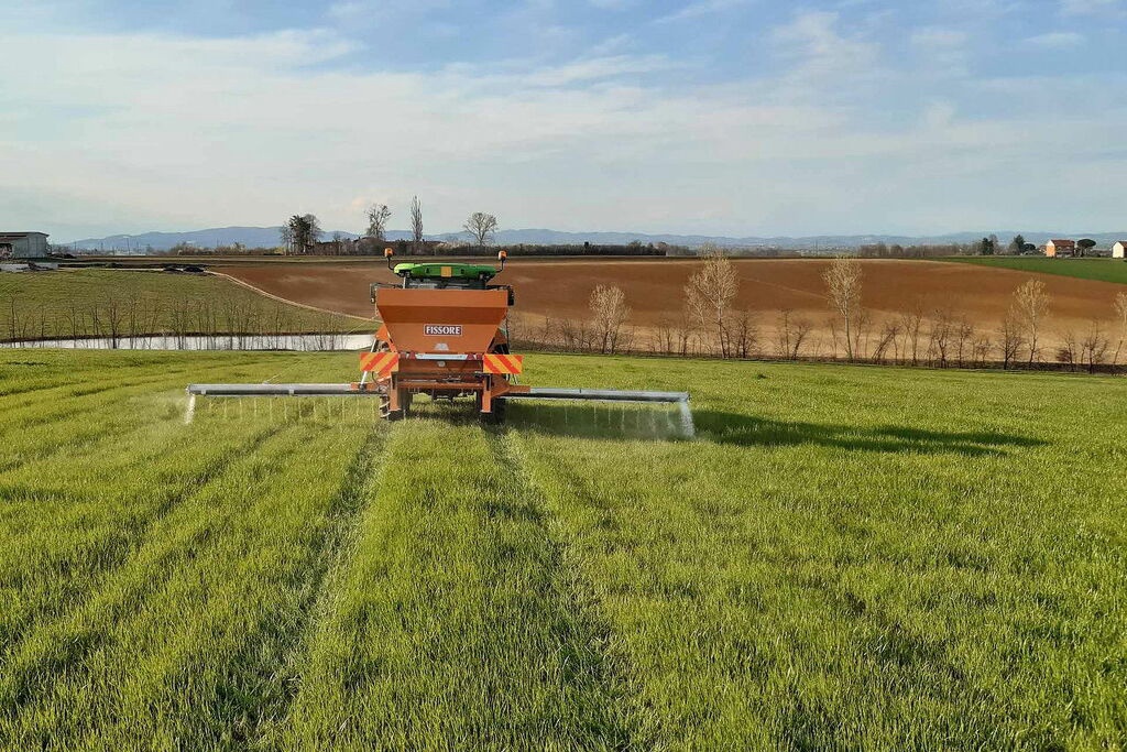 Kramer KALK strooier FISSORE tot maximaal 10 meter breed kalk strooien