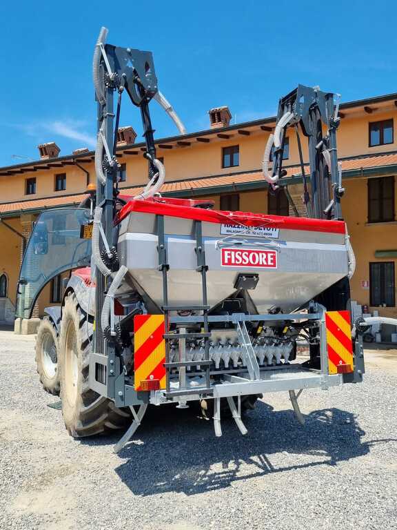 Kramer KALK strooier FISSORE tot maximaal 10 meter breed kalk strooien