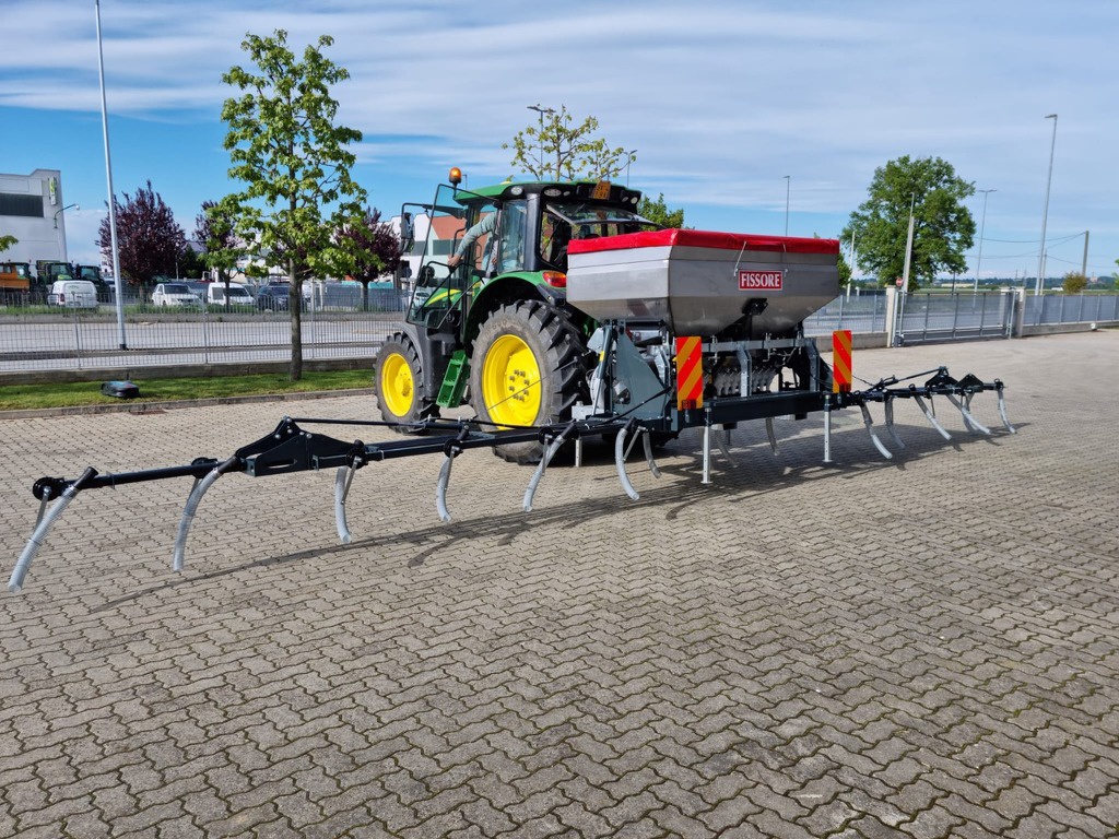 Kramer KALK strooier FISSORE tot maximaal 10 meter breed kalk strooien