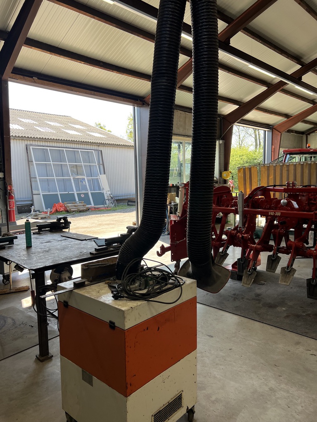 Mobiele afzuiginstallatie voor las en slijpwerkzaamheden