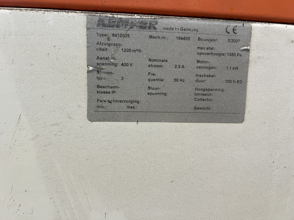 Mobiele afzuiginstallatie voor las en slijpwerkzaamheden