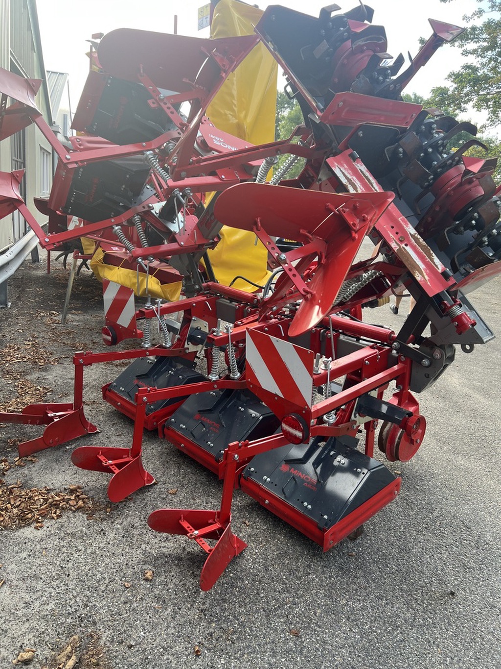 KRAMER MINOS bakjes frees rijenfrees opklapbaar  4.8 meter breed 7 stuks met aanaarders