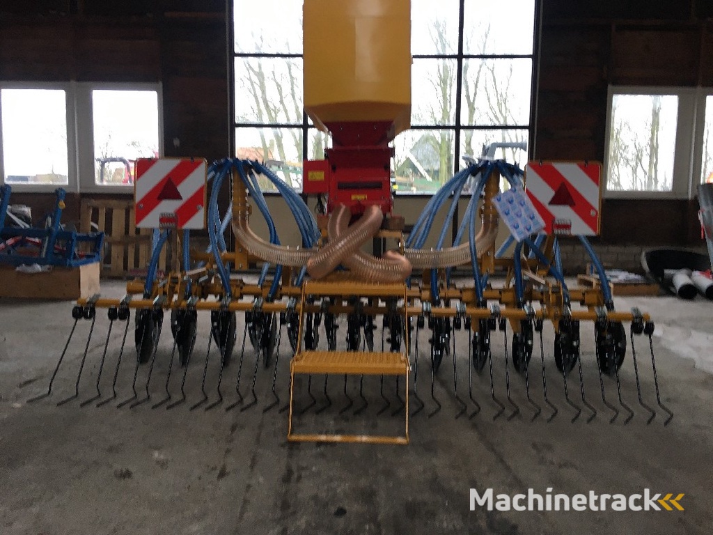 ALPEGO / TECHNIEK zaaimachine elementen 32 voor de torenverdeler en 24 zaaielementen