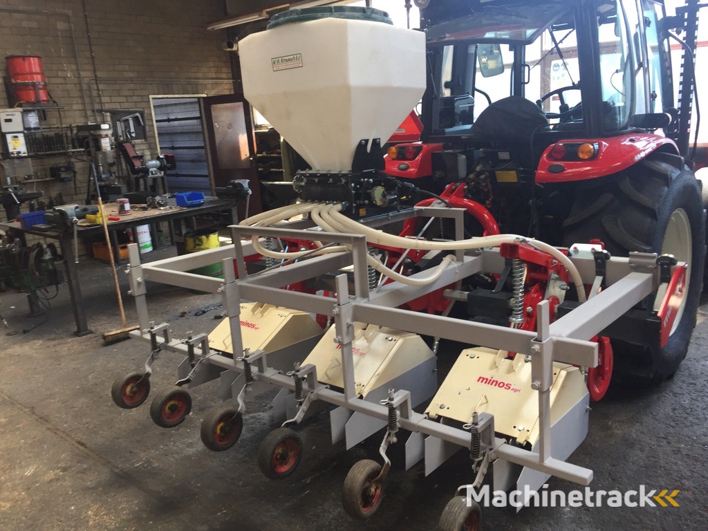 Multifit doorzaaien kruidige gewassen verschillden soorten bakjes frees