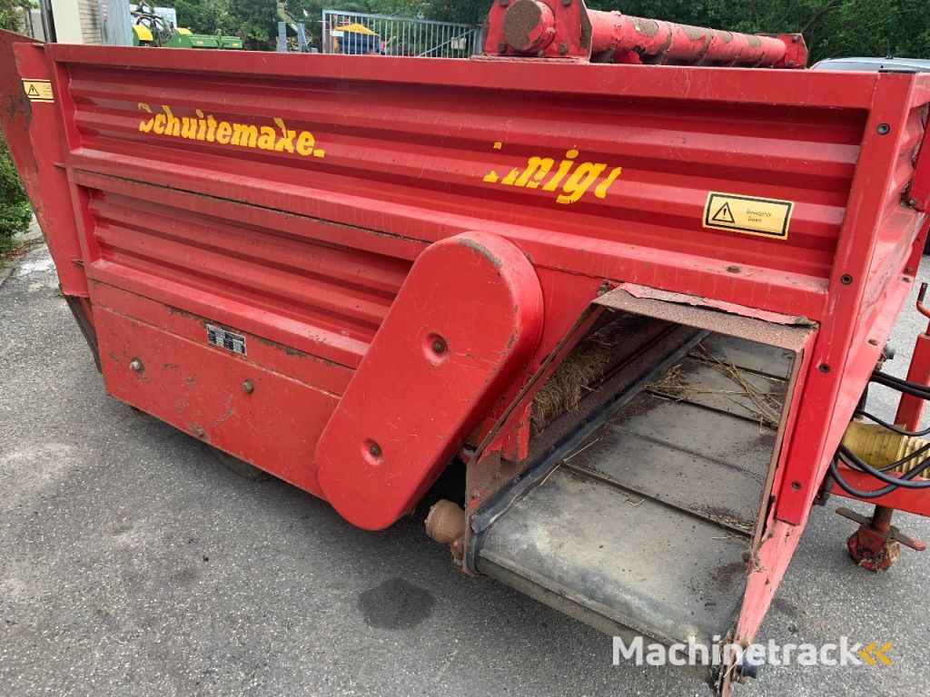 Schuitemaker Amigo 20 zelfladend en voordoseerband