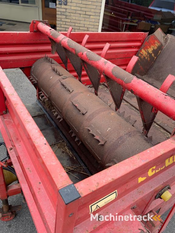 Schuitemaker Amigo 20 zelfladend en voordoseerband