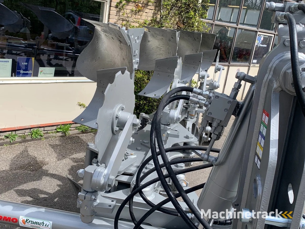 Kramer ERMO 4 schaar onland in de veur