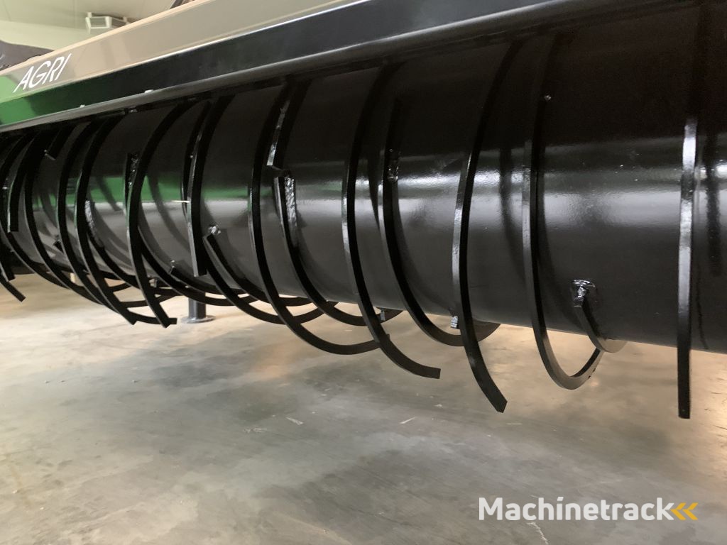Diversen Farmtec roterende spitmachines nieuw en gebruikt