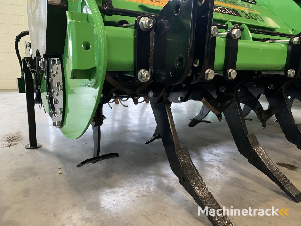 Diversen Farmtec roterende spitmachines nieuw en gebruikt