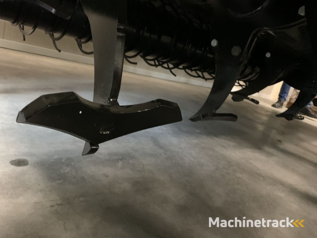 Diversen Farmtec roterende spitmachines nieuw en gebruikt