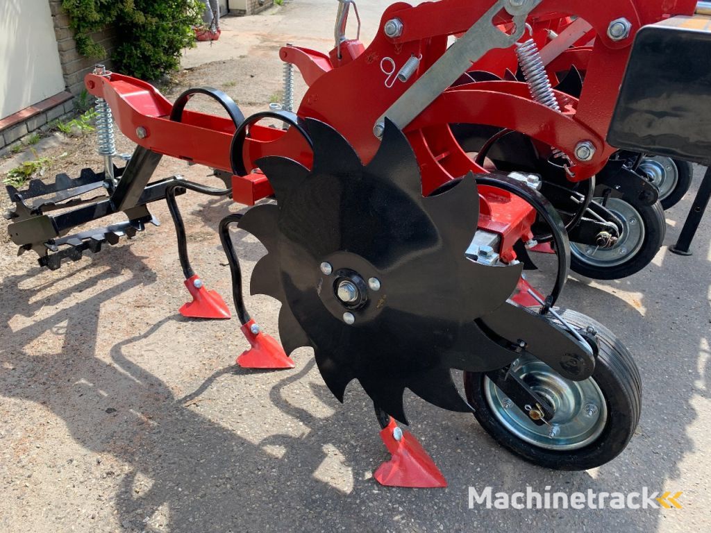 KRAMER MINOS rijen schoffel 4.5 meter hydraulisch opklapbaar