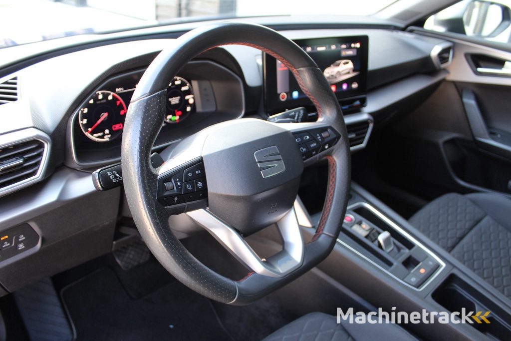 SEAT Leon 1.5 eTSI 150Pk FR Launch Edition | Panoramadak | NL-auto