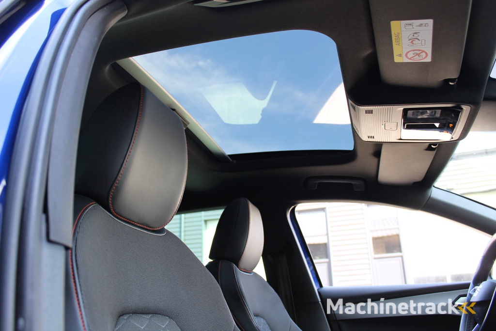 SEAT Leon 1.5 eTSI 150Pk FR Launch Edition | Panoramadak | NL-auto