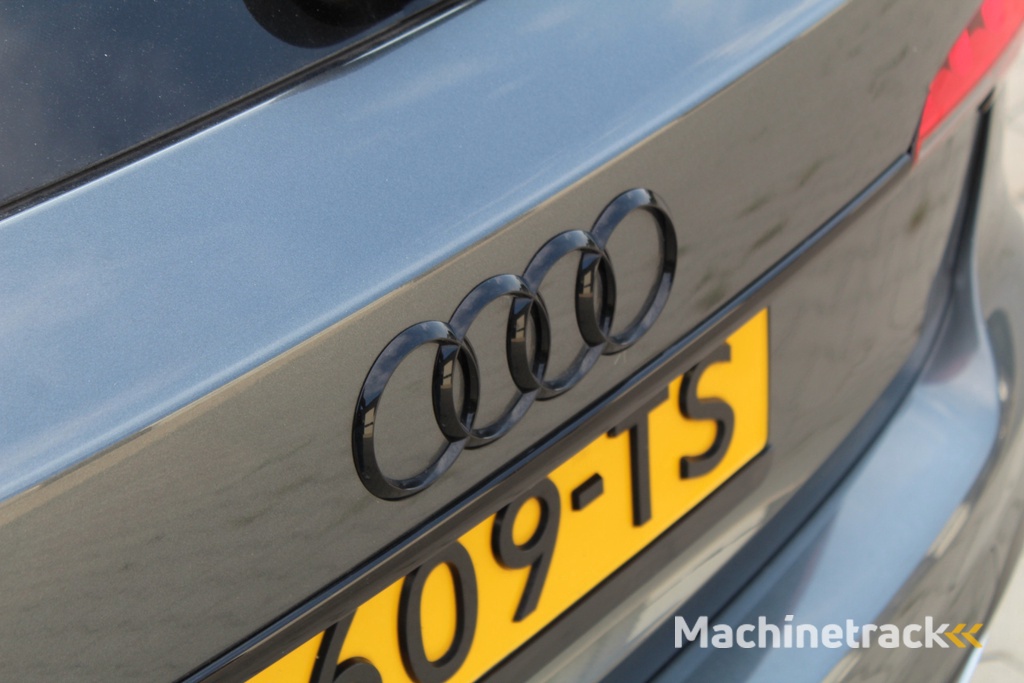 Audi A4 Avant 40 TFSI 204Pk S edition 3x S-Line | BTW | Panoramdak