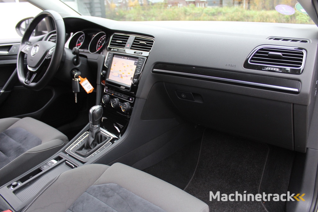 Volkswagen Golf 1.4 TSI ACT Highline | Automaat | Trekhaak | Alcantara