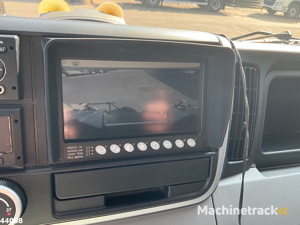 FUSO Canter 9C18 Geesink 7m³