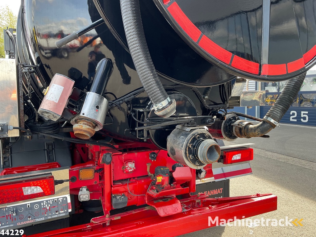 Scania G 440 6x4 Saugwagen