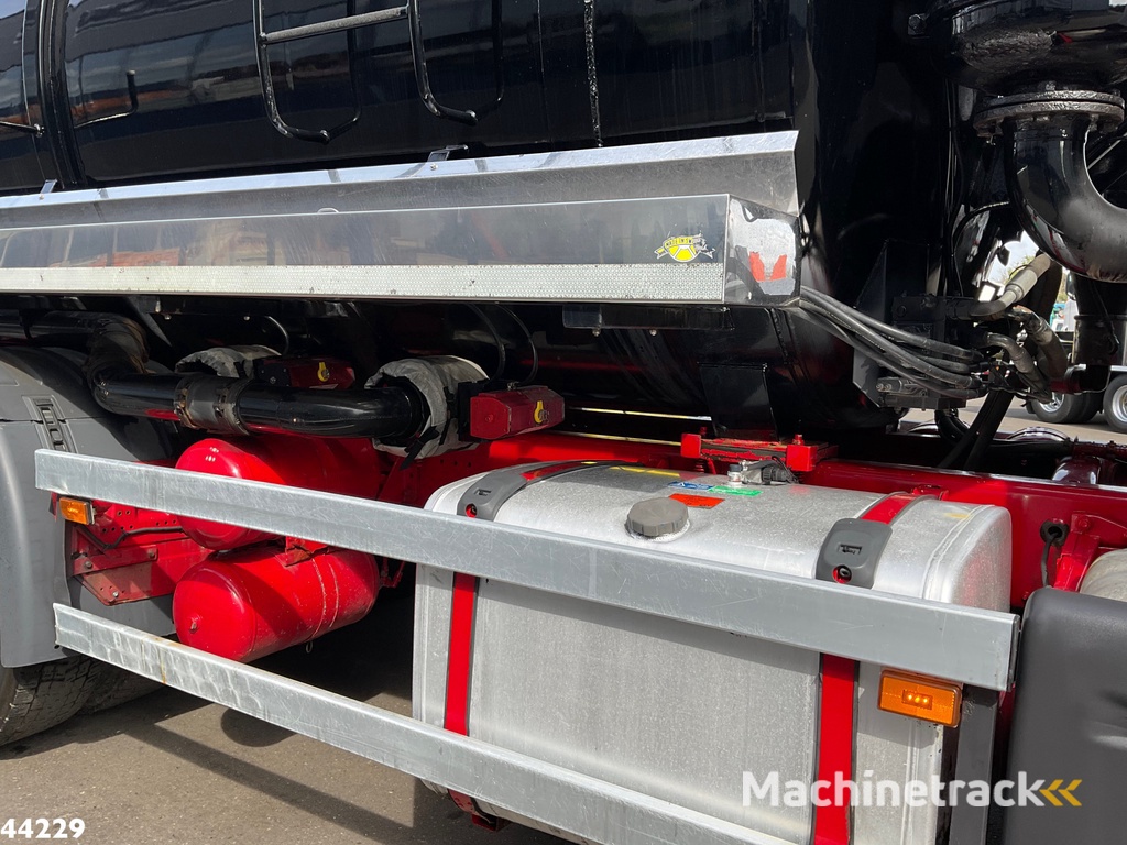 Scania G 440 6x4 Saugwagen