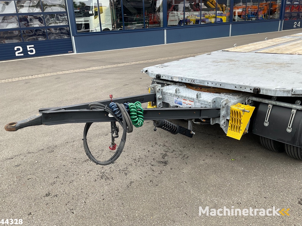 Humbaur 3-assige aanhangwagen met oprijrampen