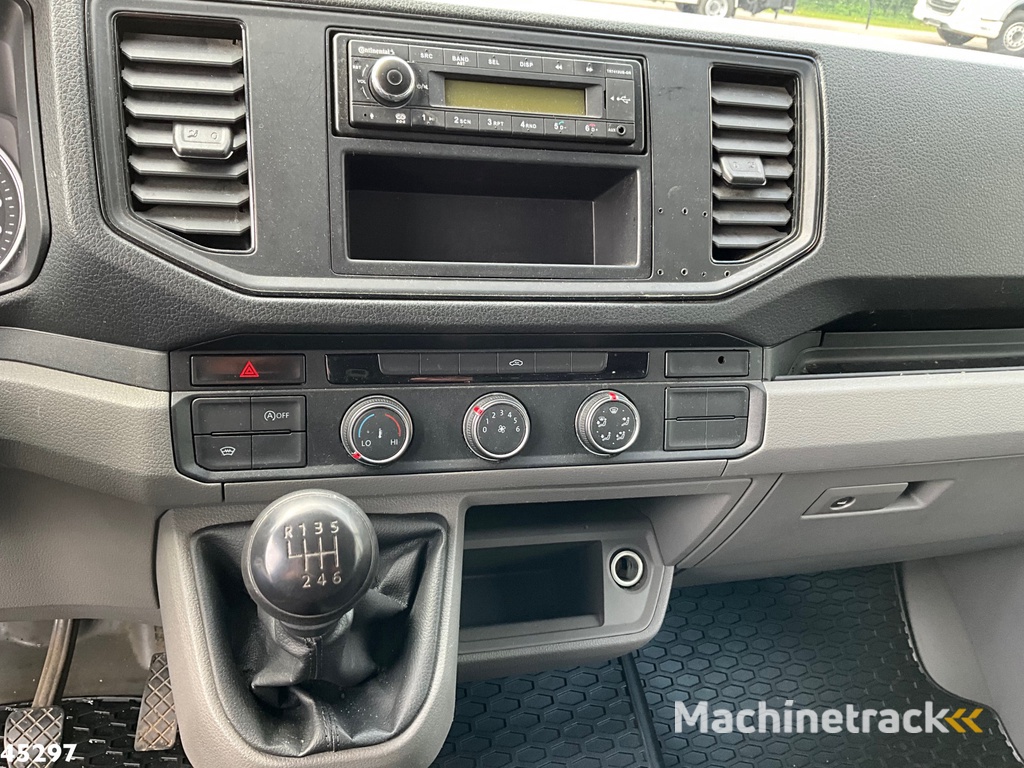 Volkswagen Crafter 35 2.0 TDI met Nieuwe Oprijcarrosserie