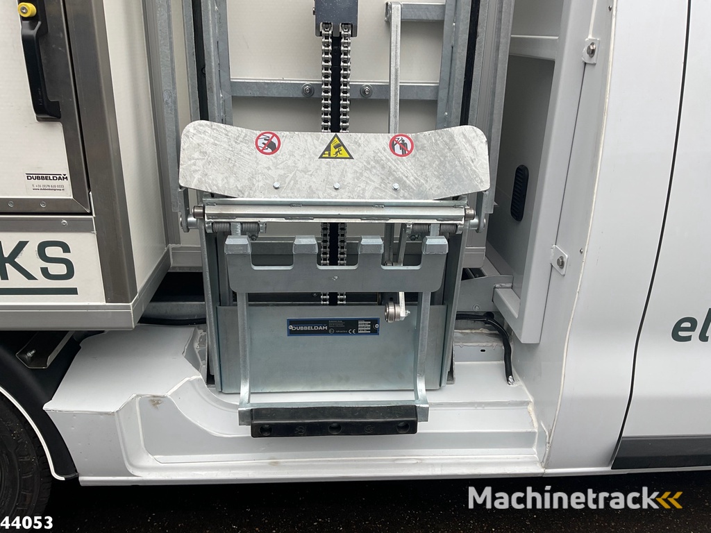 Peugeot E-Expert 100% elektrisch kippende zijlader