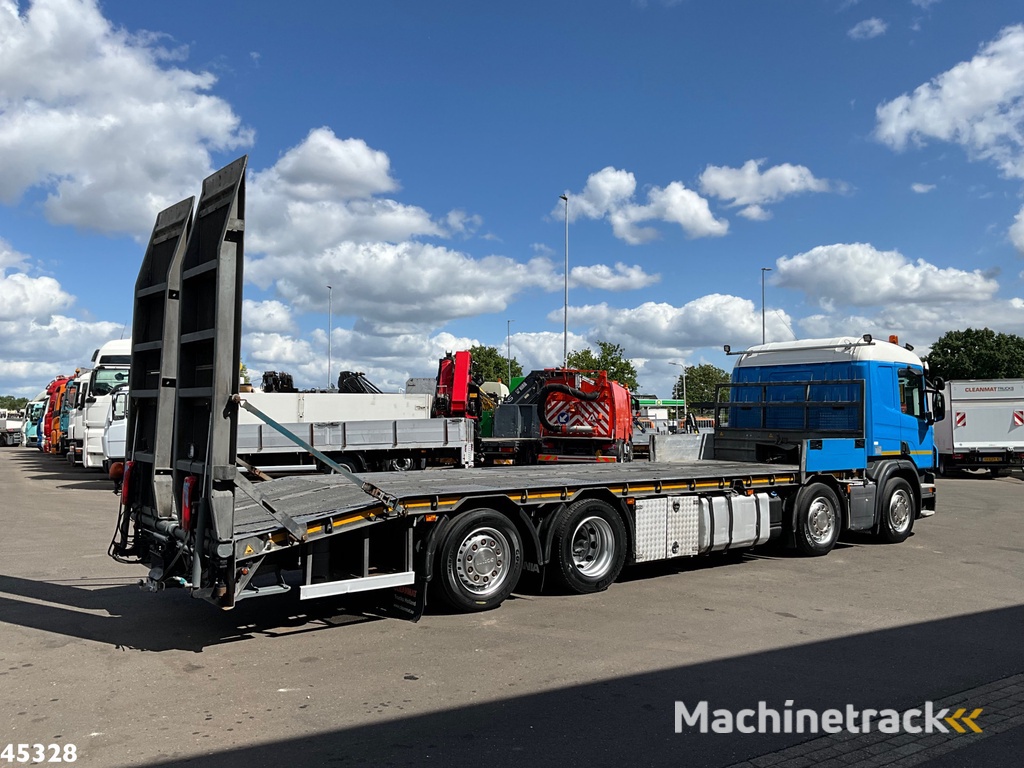 Scania P 410 8x2 Euro 6 Retarder Autotransporter met hydraulische oprijrampen