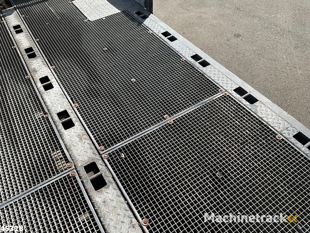 Scania P 410 8x2 Euro 6 Retarder Autotransporter met hydraulische oprijrampen