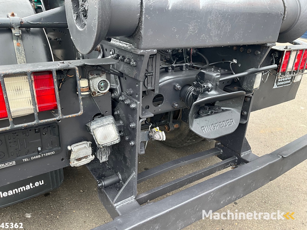 Mercedes-Benz Actros 1931 AK 4x4 Hiab 12 Tonmeter laadkraan