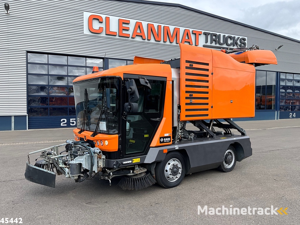 RAVO 540 CD Euro 6 with 3-rd brush