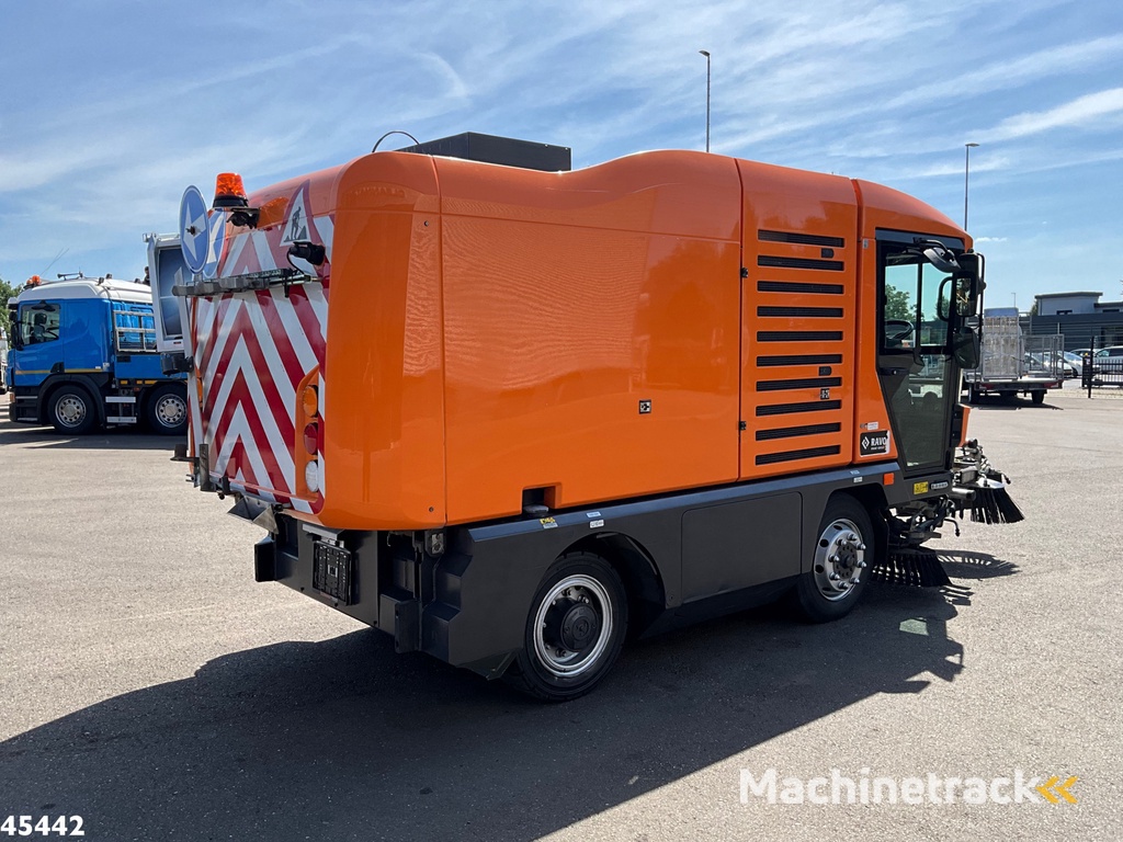 RAVO 540 CD Euro 6 with 3-rd brush
