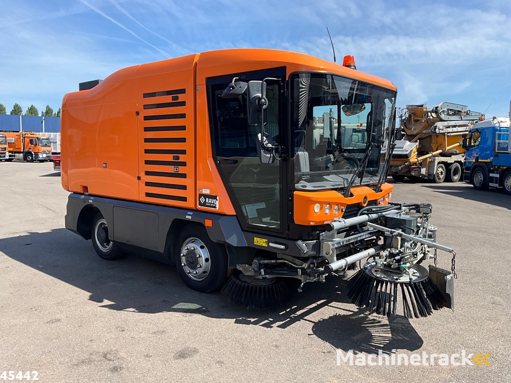 RAVO 540 CD Euro 6 with 3-rd brush