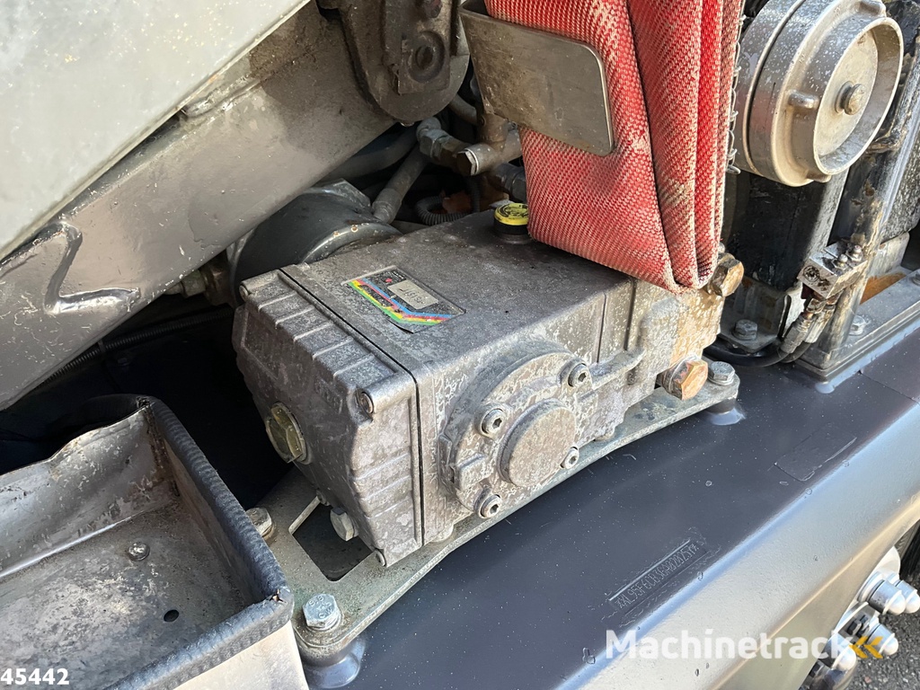 RAVO 540 CD Euro 6 with 3-rd brush