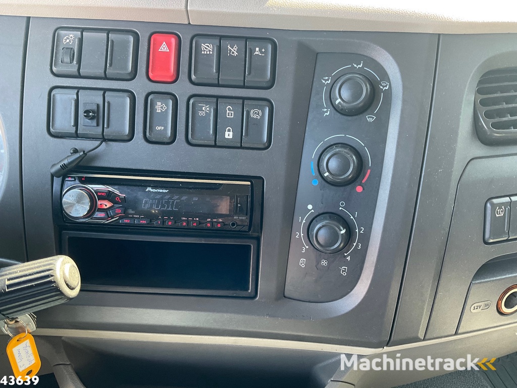 DAF LF 180 Euro 6 Autotransporter met oprijplaten Just 136.604 km!