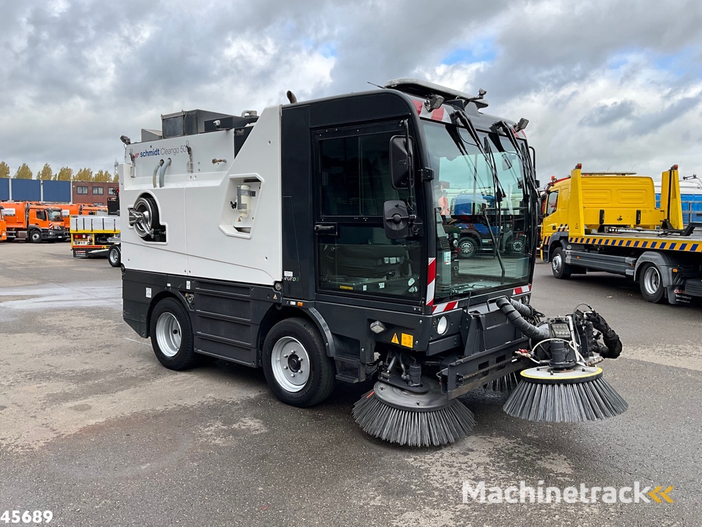 Schmidt Cleango Compact 500 Euro 6 with 3-rd brush Just 4.260 km!
