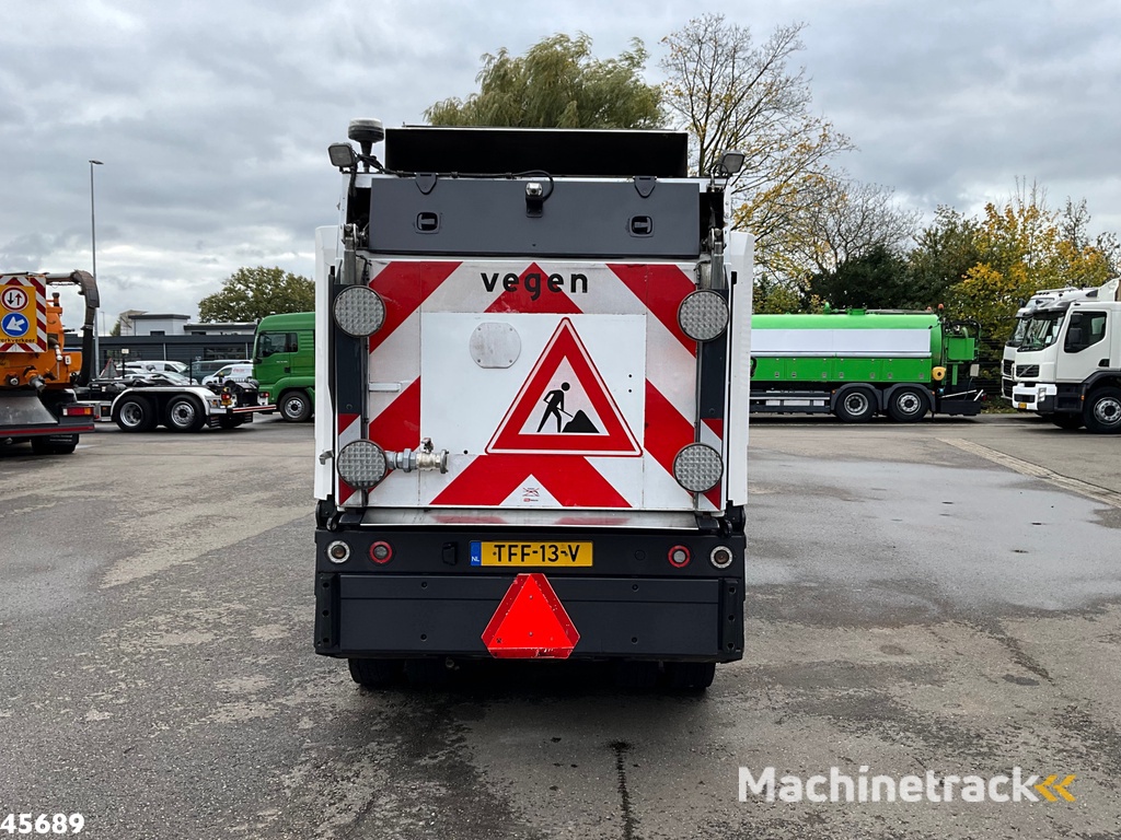 Schmidt Cleango Compact 500 Euro 6 with 3-rd brush Just 4.260 km!