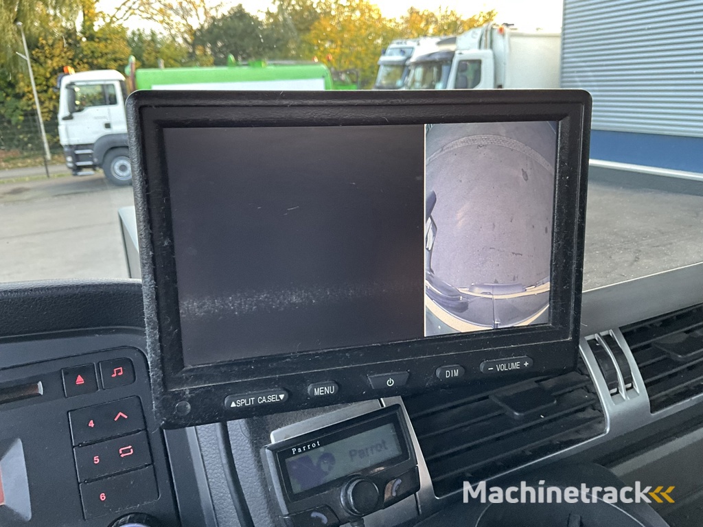 MAN TGA 41.440 8x4 Full Steel AJK 26 Ton haakarmsysteem + Laadplateau met Hiab 28 Tonmeter laadkraan