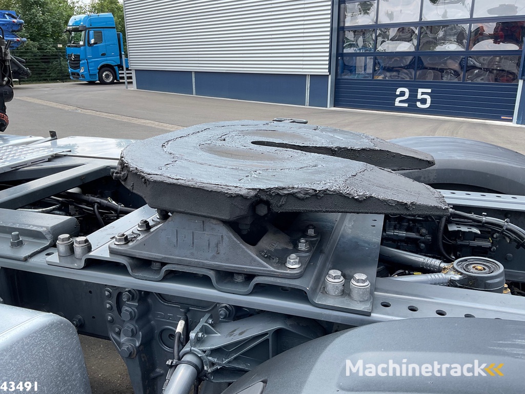 DAF FT CF 370 Euro 6 Fassi 15 Tonmeter laadkraan