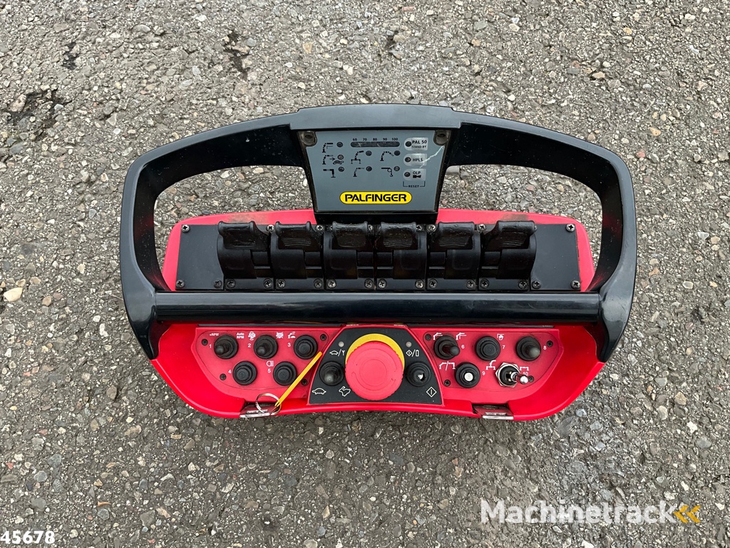 Volvo FM 330 Palfinger 14 Tonmeter Z-kraan Just 241.898 km!