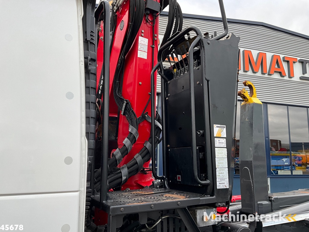 Volvo FM 330 Palfinger 14 Tonmeter Z-kraan Just 241.898 km!