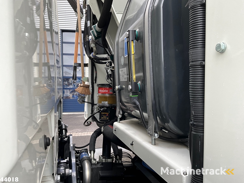 DAF FAG XD 300 Terberg Olympus 17m³